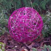 LED 3D-designkule Galax Fun, Ø 30 cm, fuchsia