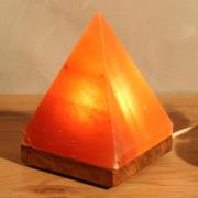 Saltlampe Pyramide med sokkel, rav