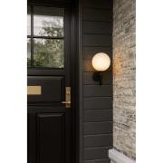 Nuura utendørs vegglampe Miira, Ø 20 cm, svart/opal