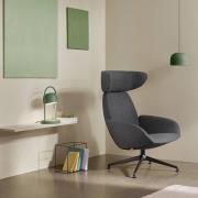 PLEASE WAIT to be SEATED Bordlampe QUAY, pinjegrønn