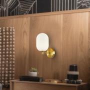 Vegglampe Alias, metall gullfarget, opalglas, 1 lyskilde