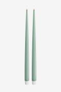 DeluxeHomeartLED Taper Candle Shiny 2,2x38 cm 2 stkGrønnLysFra Homeroo...