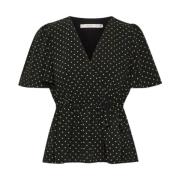 Elegant Wrap-Inspirert Prikket Bluse