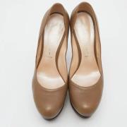 Pre-owned Brune Casadei-haeler i skinn