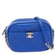 Pre-owned Bla skinn Chanel Crossbody veske