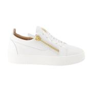 Gail Skinn Sneakers