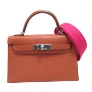 Pre-owned Leather handbags