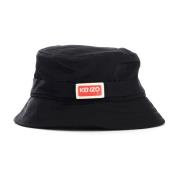 Svart Logo Bucket Hat med Rød og Hvit Front