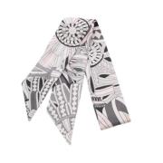 Pre-owned Silk scarves