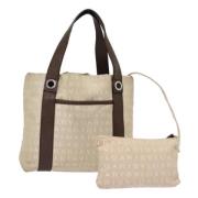 Pre-owned Canvas handbags