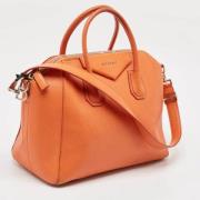 Pre-owned Leather handbags