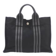 Pre-owned Canvas handbags