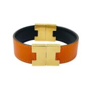 Pre-owned Leather bracelets