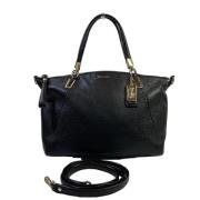 Pre-owned Leather handbags