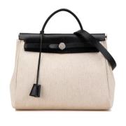 Pre-owned Canvas handbags