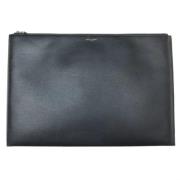 Pre-owned Leather clutches