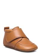 Baby Leather Slippers Tøfler Innesko Brown En Fant