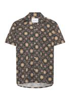 Tapestry Ss Shirt Tops Shirts Short-sleeved Black Les Deux